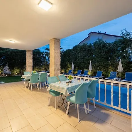 Oeluedeniz, Solvento 빌라 페티예