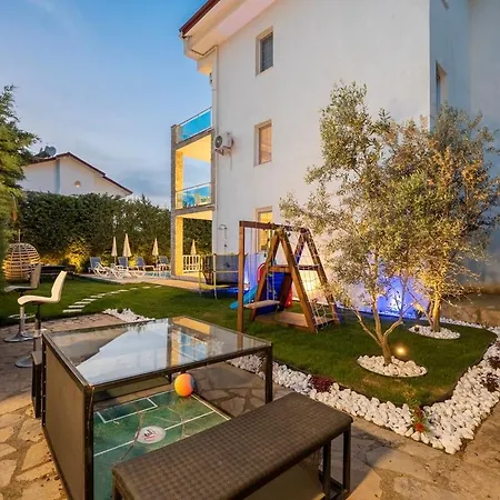 Villa Oeluedeniz, Solvento